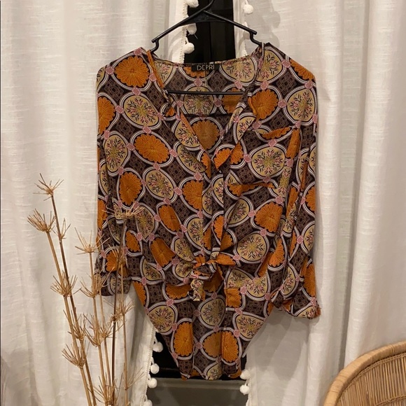 • 70’s VTG • Paisley Print Blouse • - Picture 2 of 6